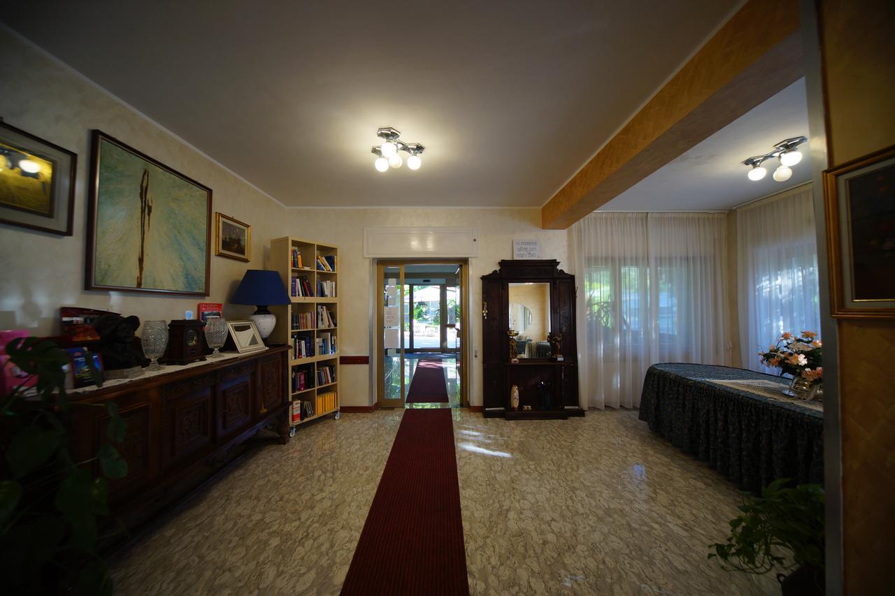 King Hotel Fiuggi Dış mekan fotoğraf